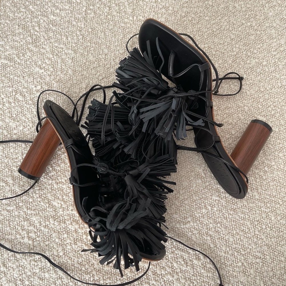 ❌SOLD❌A.W.A.K.E. mode Gortensia Sandal - Picture 3 of 10